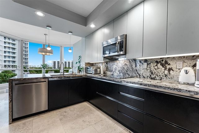 21150 Point Pl 702, Aventura, FL 33180