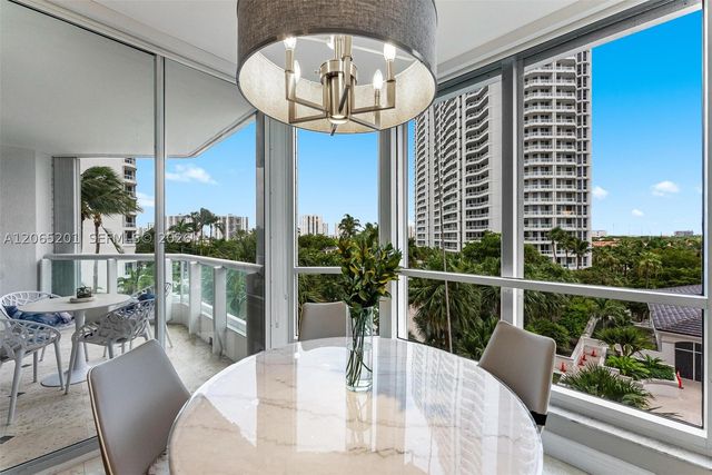 21150 Point Pl 702, Aventura, FL 33180