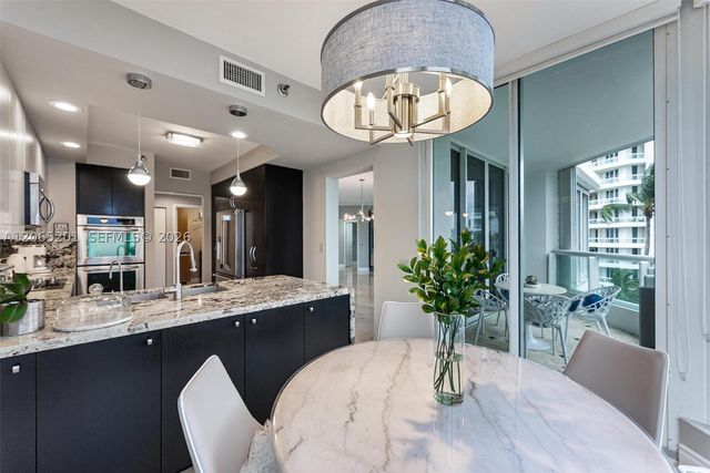 21150 Point Pl 702, Aventura, FL 33180