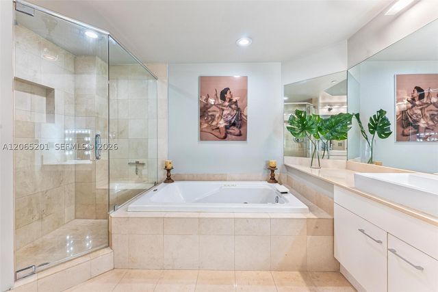 21150 Point Pl 702, Aventura, FL 33180