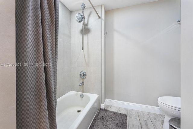 21150 Point Pl 702, Aventura, FL 33180