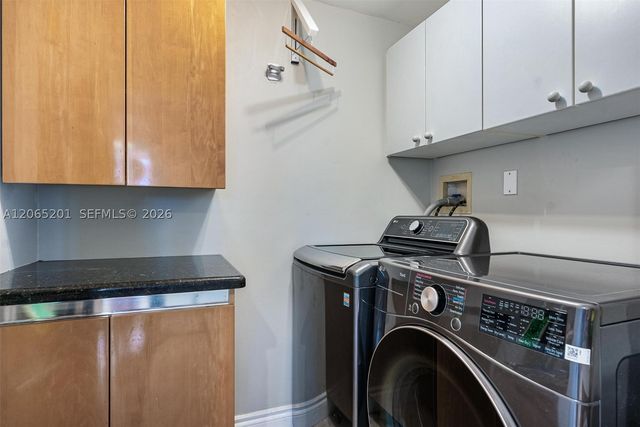 21150 Point Pl 702, Aventura, FL 33180