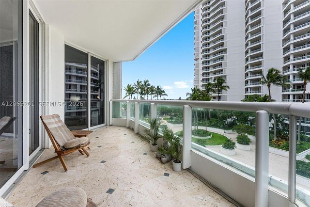 21150 Point Pl 702, Aventura, FL 33180