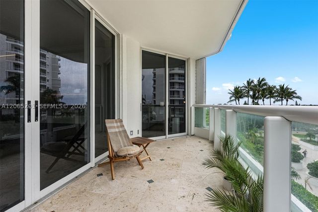 21150 Point Pl 702, Aventura, FL 33180