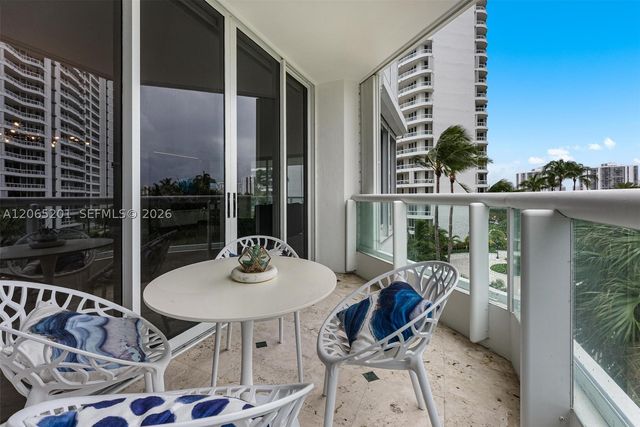 21150 Point Pl 702, Aventura, FL 33180