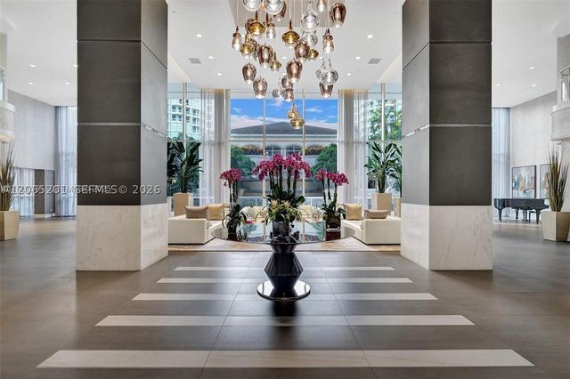 21150 Point Pl 702, Aventura, FL 33180
