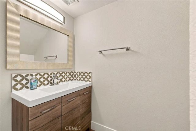 25136 Steinbeck Avenue D, Stevenson Ranch, CA 91381