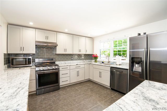 108 Christine Drive, Amherst, NY 14228