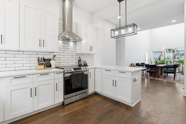 3715 Fairview Dr, Nashville, TN 37218