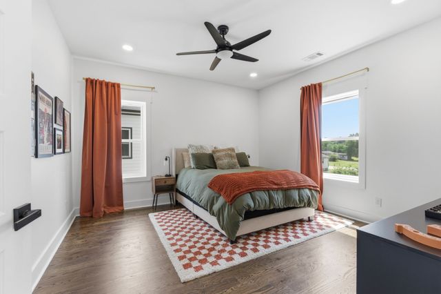 3715 Fairview Dr, Nashville, TN 37218