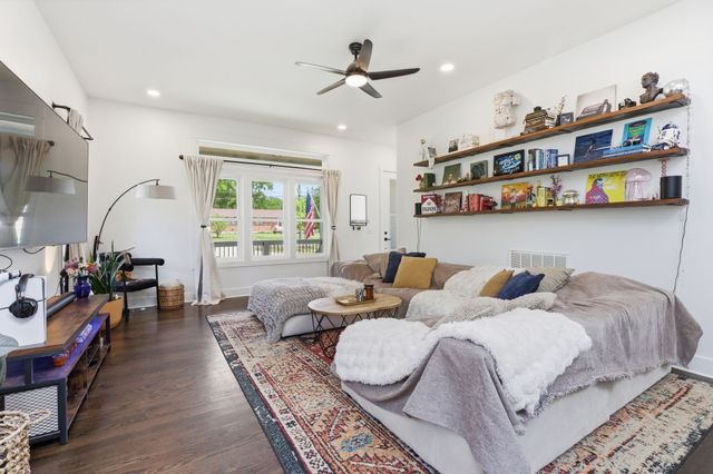 3715 Fairview Dr, Nashville, TN 37218
