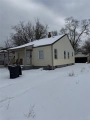 8874 Auburn Street, Detroit, MI 48228
