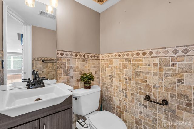 112 N Broadway G, South Amboy, NJ 08879