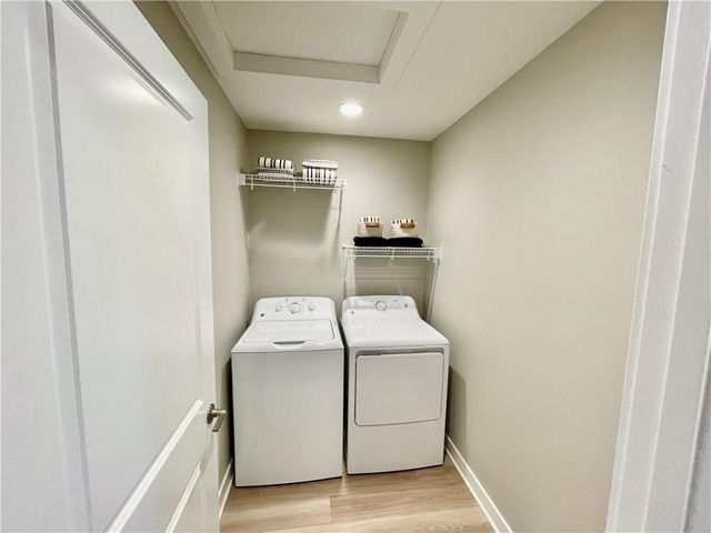 5426 153rd Street, Urbandale, IA 50323