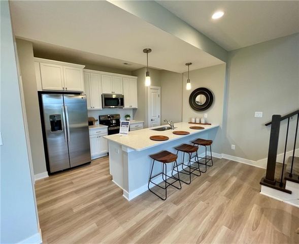 5426 153rd Street, Urbandale, IA 50323
