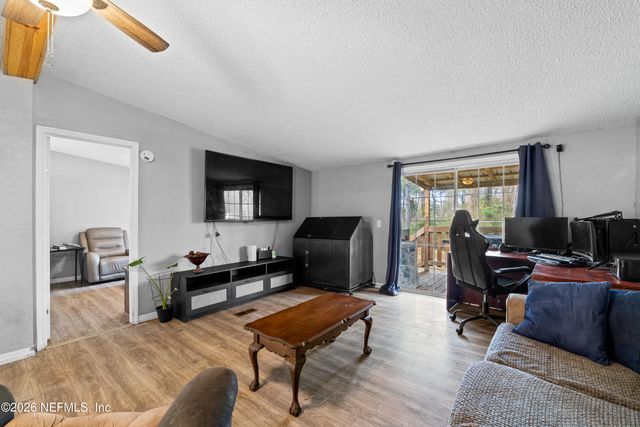 1684 FREEDOM Drive, Middleburg, FL 32068