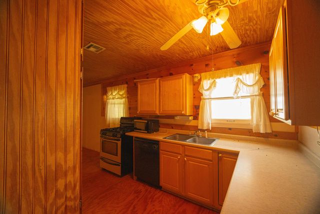 238 Parkway Avenue, Disney, OK 74340