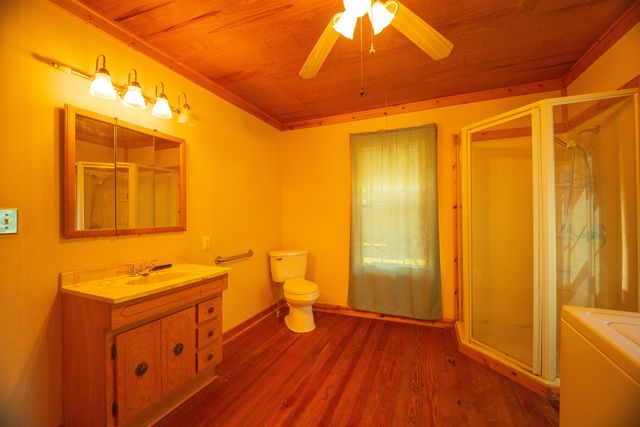 238 Parkway Avenue, Disney, OK 74340