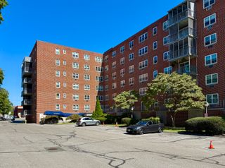 27 Northill Street APT 6W, Stamford, CT 06907