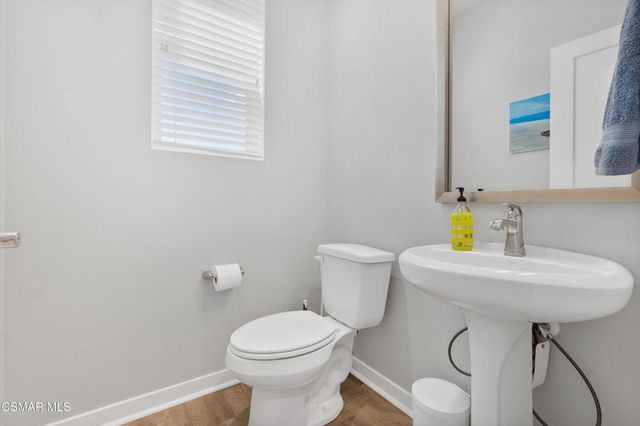 135 Farmhouse Drive 3, Simi Valley, CA 93065