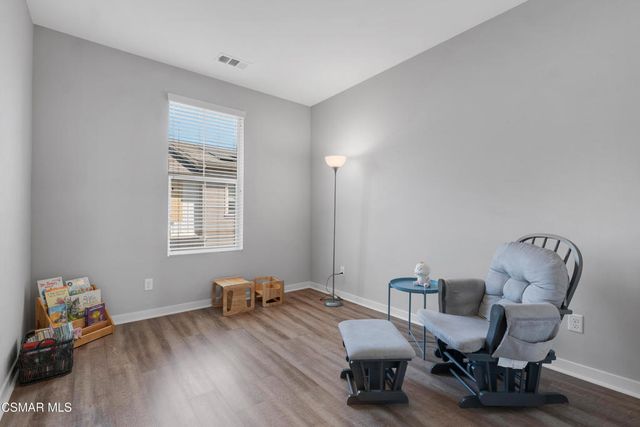 135 Farmhouse Drive 3, Simi Valley, CA 93065