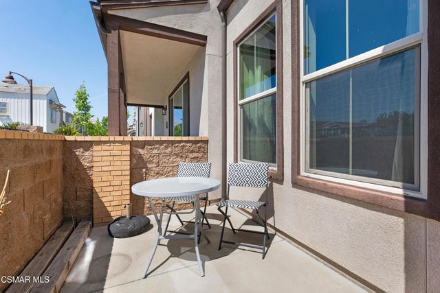 135 Farmhouse Drive 3, Simi Valley, CA 93065