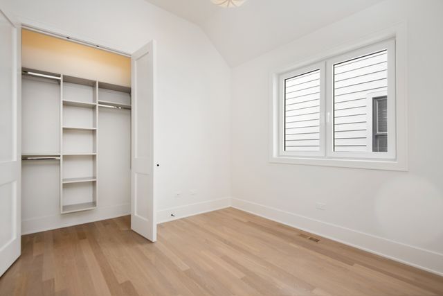2228 N Southport Avenue, Chicago, IL 60614