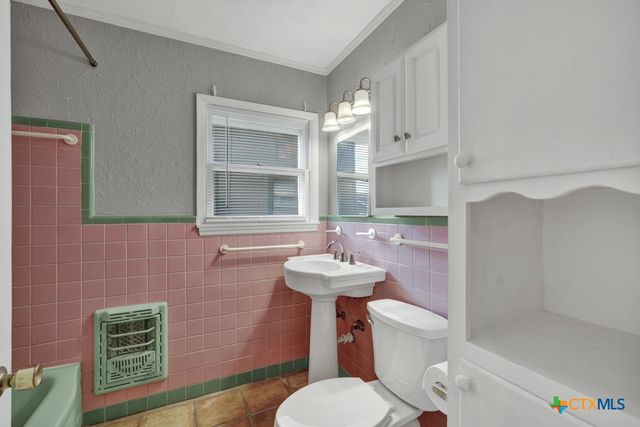 462 Bryn Mawr Drive, San Antonio, TX 78209