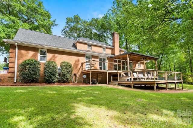 209 Fairway Road, Cheraw, SC 29520
