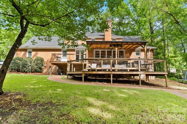 209 Fairway Road, Cheraw, SC 29520
