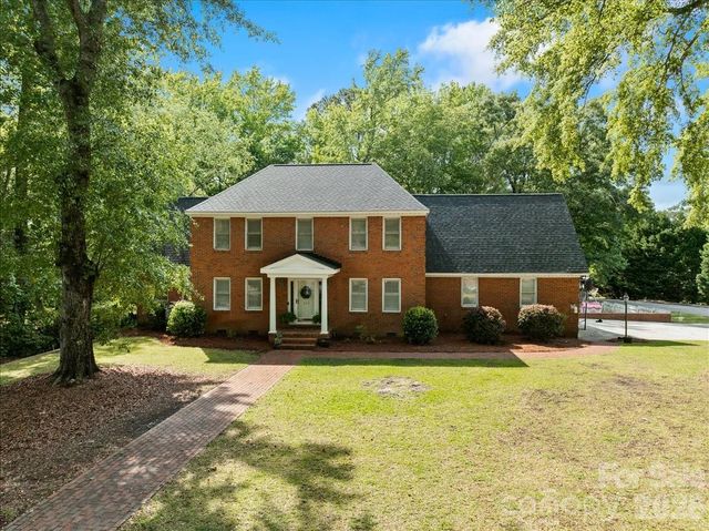 209 Fairway Road, Cheraw, SC 29520