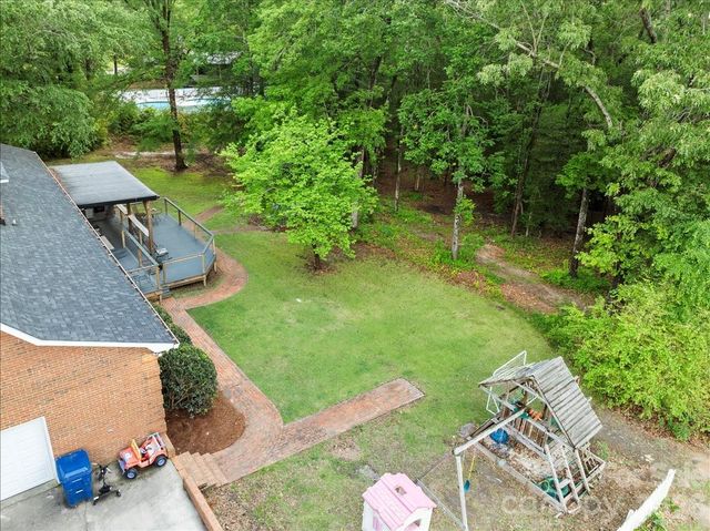 209 Fairway Road, Cheraw, SC 29520