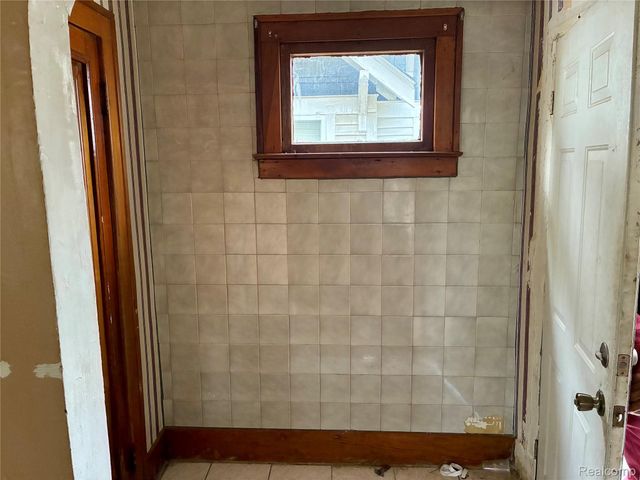 13350 Tacoma Street, Detroit, MI 48205