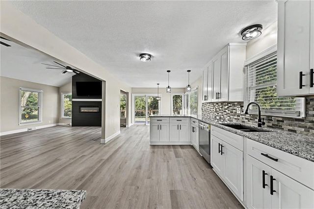 12223 Hills Road, Kearney, MO 64060