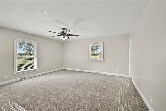 12223 Hills Road, Kearney, MO 64060