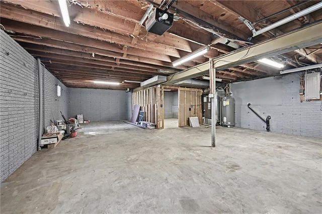 12223 Hills Road, Kearney, MO 64060