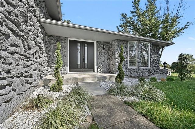 12223 Hills Road, Kearney, MO 64060
