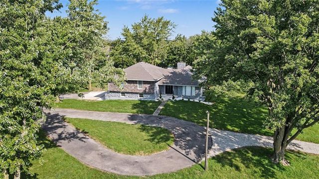 12223 Hills Road, Kearney, MO 64060
