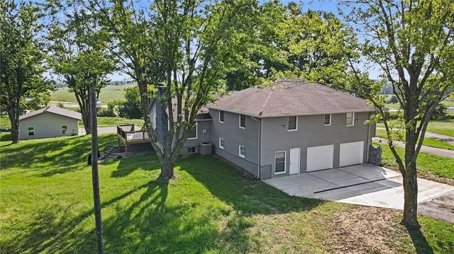 12223 Hills Road, Kearney, MO 64060
