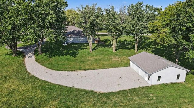 12223 Hills Road, Kearney, MO 64060