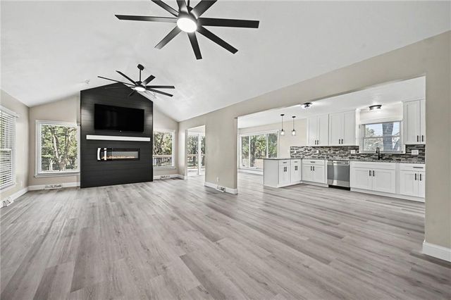 12223 Hills Road, Kearney, MO 64060