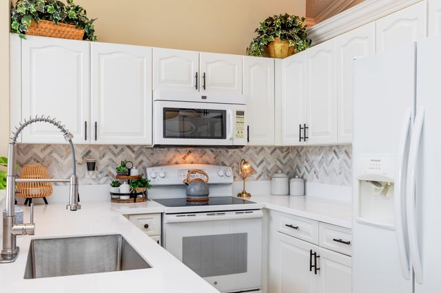 5535 NW 54th Circle, Coconut Creek, FL 33073