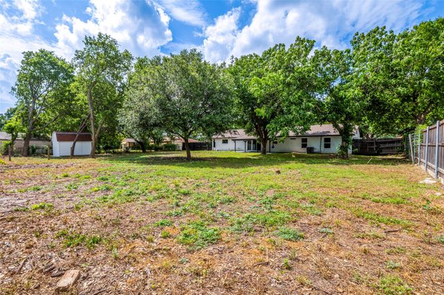 414 Pearly Top Drive, Glenn Heights, TX 75154