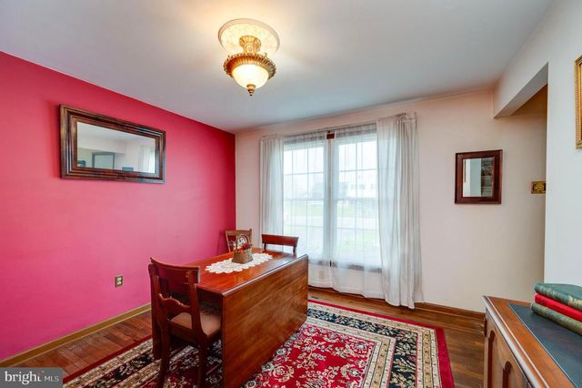 215 E SPRUCE ST, Gilbertsville, PA 19525