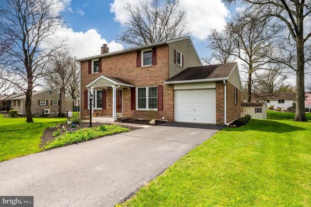 215 E SPRUCE ST, Gilbertsville, PA 19525
