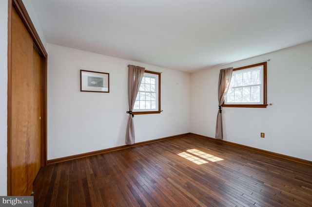 215 E SPRUCE ST, Gilbertsville, PA 19525