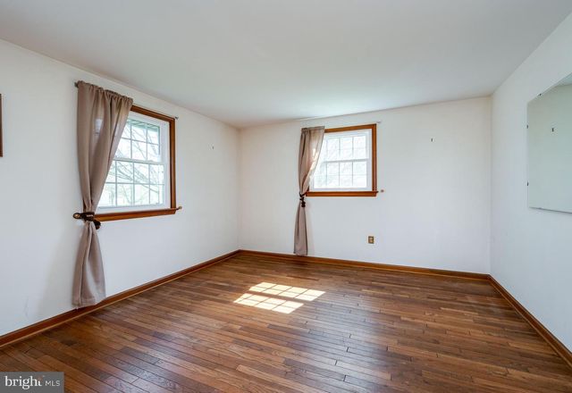 215 E SPRUCE ST, Gilbertsville, PA 19525