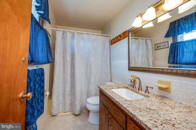 215 E SPRUCE ST, Gilbertsville, PA 19525