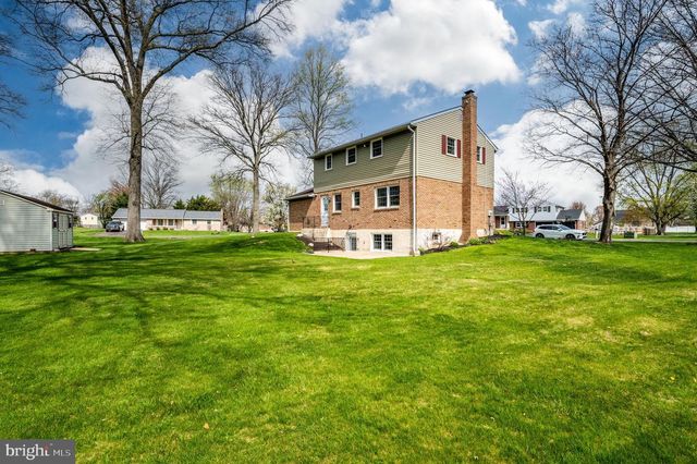 215 E SPRUCE ST, Gilbertsville, PA 19525