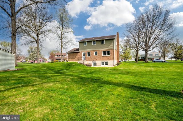 215 E SPRUCE ST, Gilbertsville, PA 19525